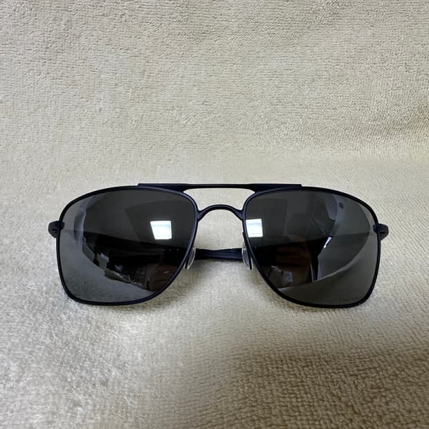 오클리 게이지8 선글라스