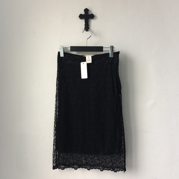 Embroidery pattern midi skirt