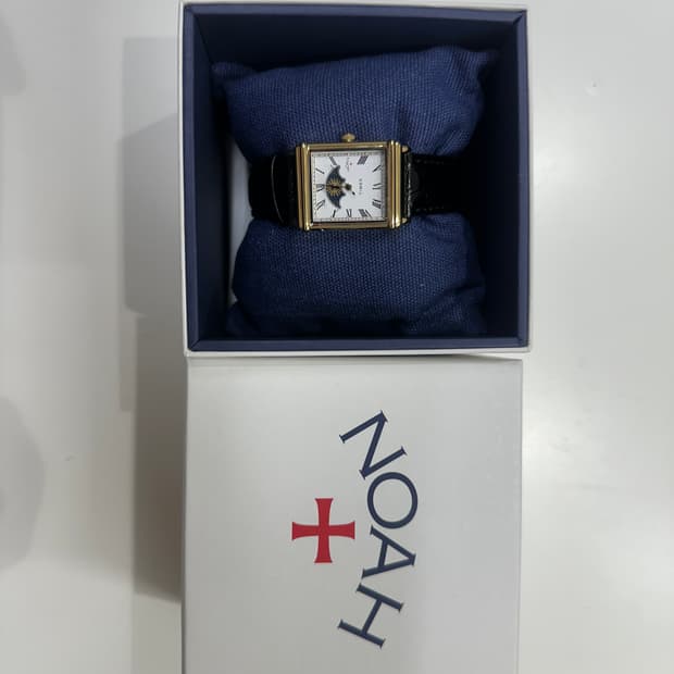 노아 타이맥스 썬앤문 워치 블랙골드