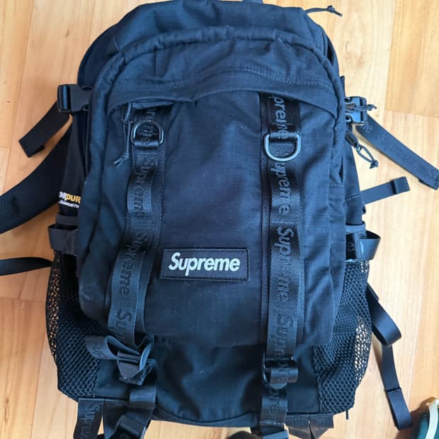 슈프림 백팩 26ss
