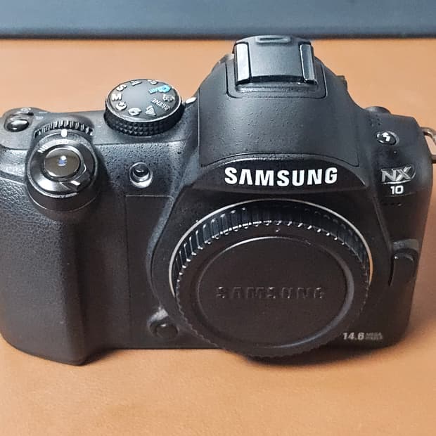 (부품용)삼성 NX10 미러리스 카메라