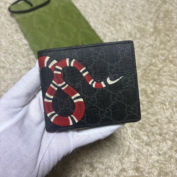 구찌 스네이크 반지갑 블랙