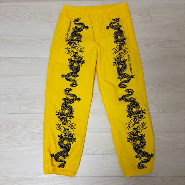 슈프림 드래곤 트랙팬츠 옐로우 m사이즈