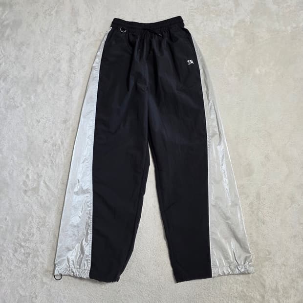 (S)여성 코드그라피 블랙 메탈실버 우븐 트레이닝 팬츠 
