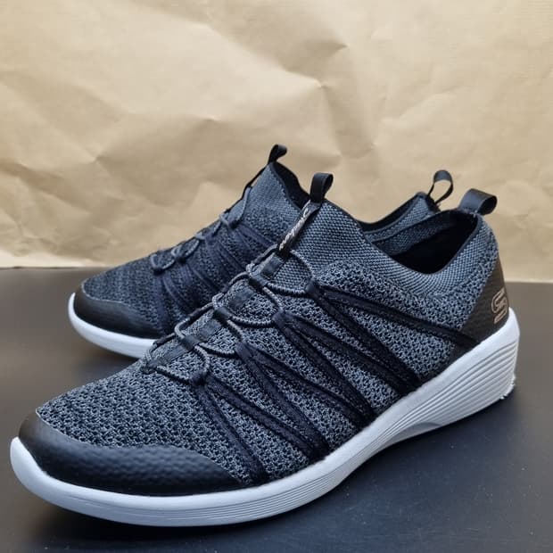 스케쳐스 아리아 니트 슬립온 250