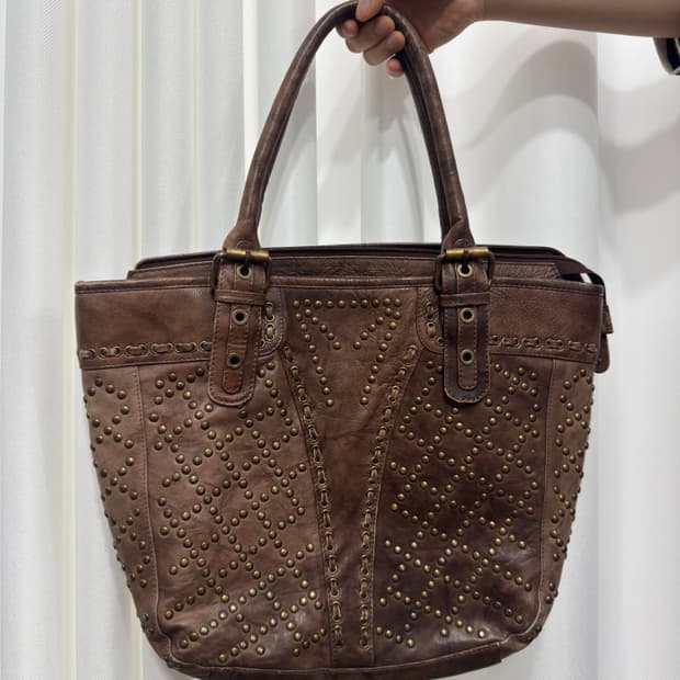 premiostud stud leather bag