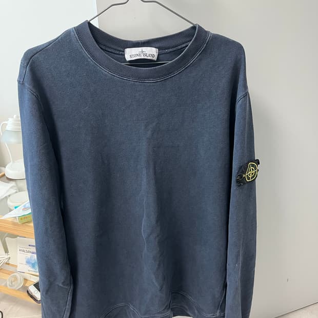 스톤아일랜드 맨투맨 정품 판매합니다