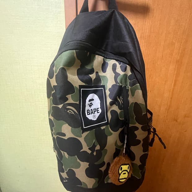 BAPE 카모 백팩 마일로 키링 포함