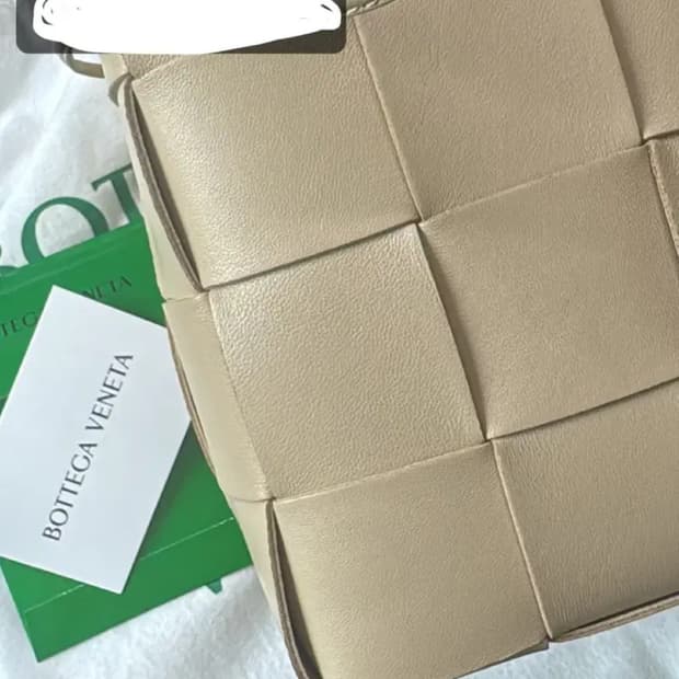 보테가 베네타 버킷백 스몰 포리지