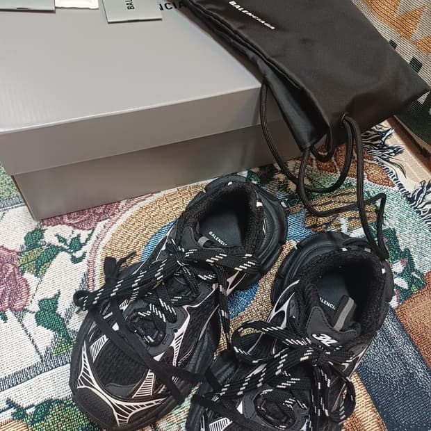 발렌시아가 3xl 36사이즈