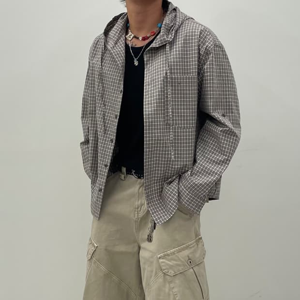 일로 롤업 체크 후드셔츠