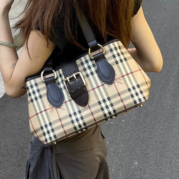 2000s Burberry 버버리 클래식 체크 레더 트리밍 토트백