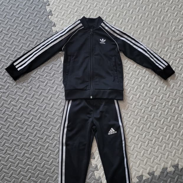 아디다스 키즈 상하복110