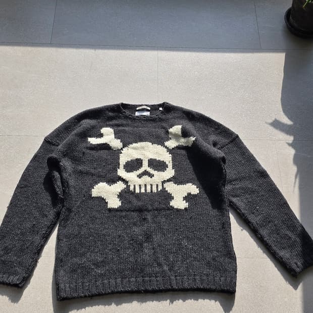 아워레가시 팝오버 라운드넥 아카디언 졸리 로저