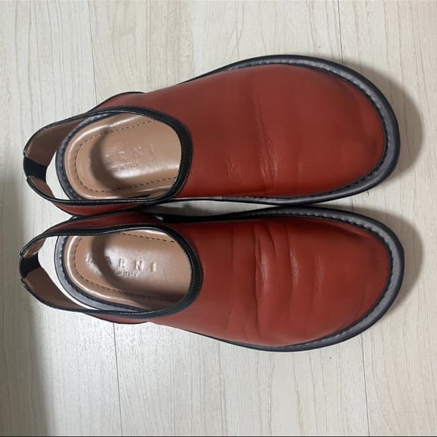 마르니 플랫슈즈