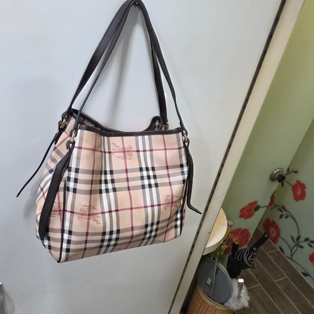 버버리 노바체크 숄더백