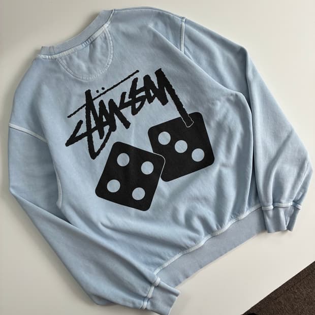 Stussy  스투시 블루 피그먼트 다이스 맨투맨