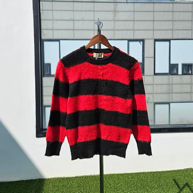 커트코베인 니트