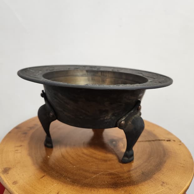 골동품  작은 용문양  삼족 동화로