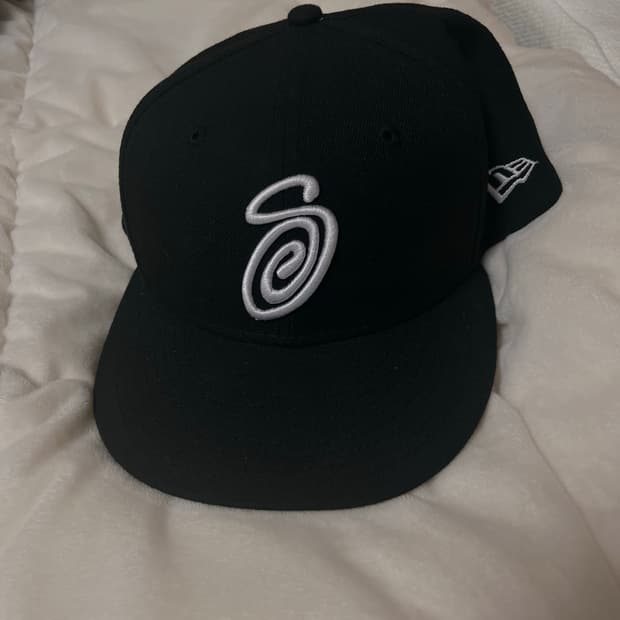 (7 1/2) 59.6 스투시 컬리 S 59피프티 뉴에라 캡 블랙