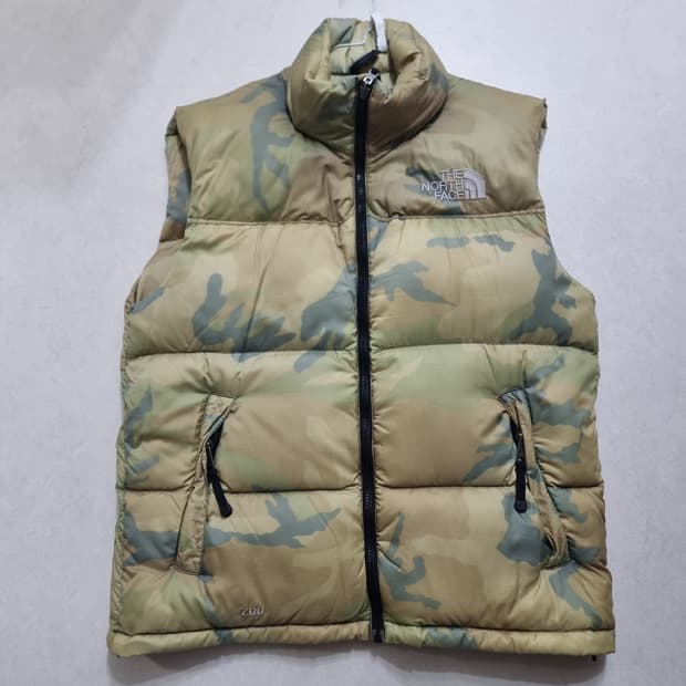 노스페이스 700 필파워 카모 패턴 패딩 조끼
