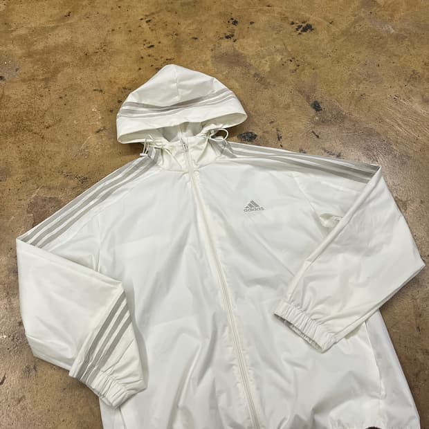 아디다스 화이트 바람막이 