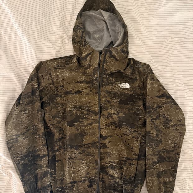 노스페이스 카모패턴 바람막이