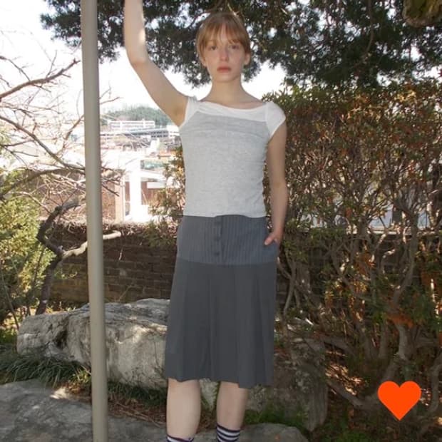 페스토 스프라이트 레이어드 미디 스커트 다크문