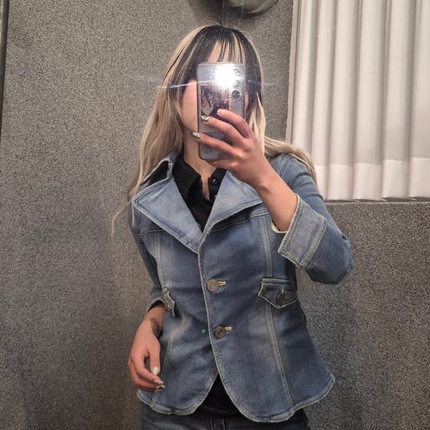 BURBERRY DENIM JACKET 