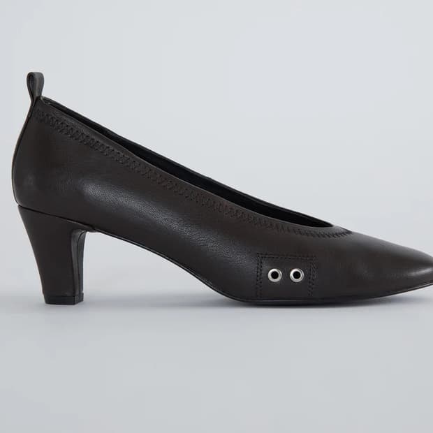 [36,37,38]팔로마울 Uma 펌프스 힐/브라운