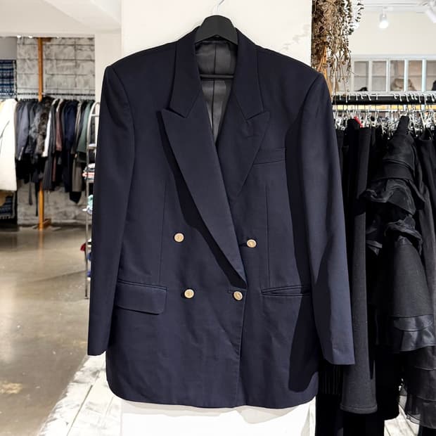 이브생로랑 네이비 더블 브레스티드 블레이저