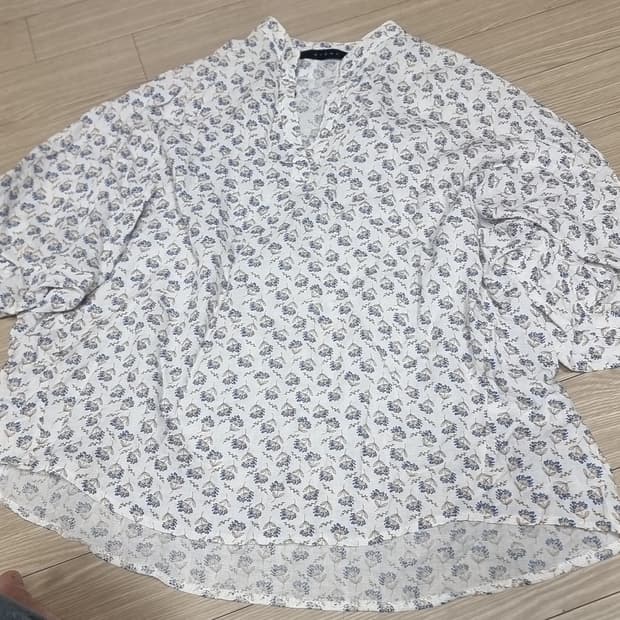 키에나 플라워 프린트 블라우스(실측)