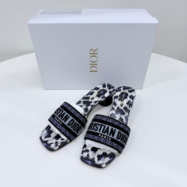 [미사용/235] 디올 디웨이 오블리크 뮬 샌들 힐 슬리퍼 파스텔 퍼플