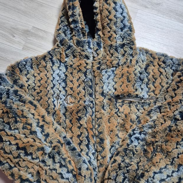 떠그클럽 25FW TC 웨이브 레오파드 퍼 자켓