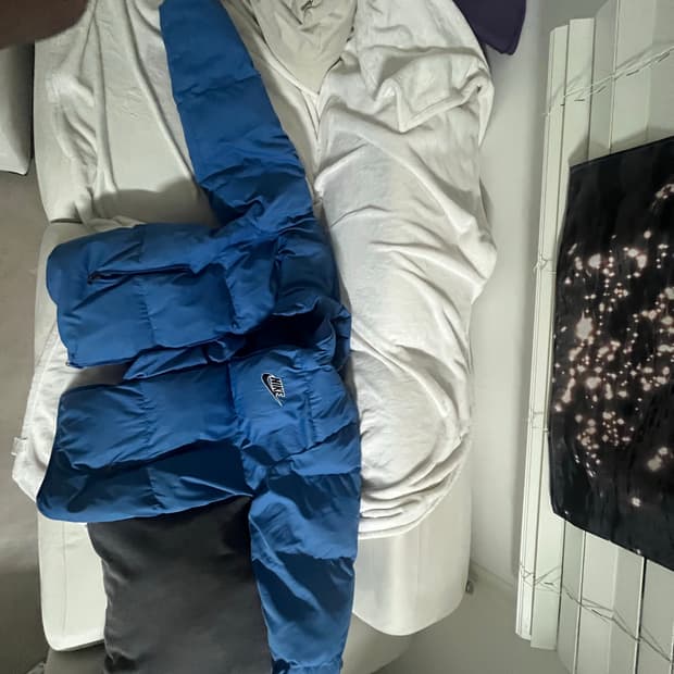 슈프림 나이키 리버시블 패딩 판매합니다