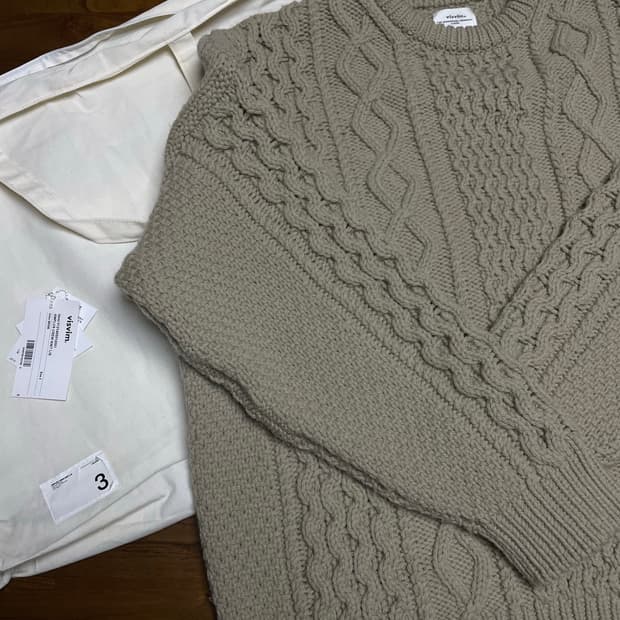 [3] 비즈빔 앰플러스 크루 니트  21AW F.I.L KYOTO