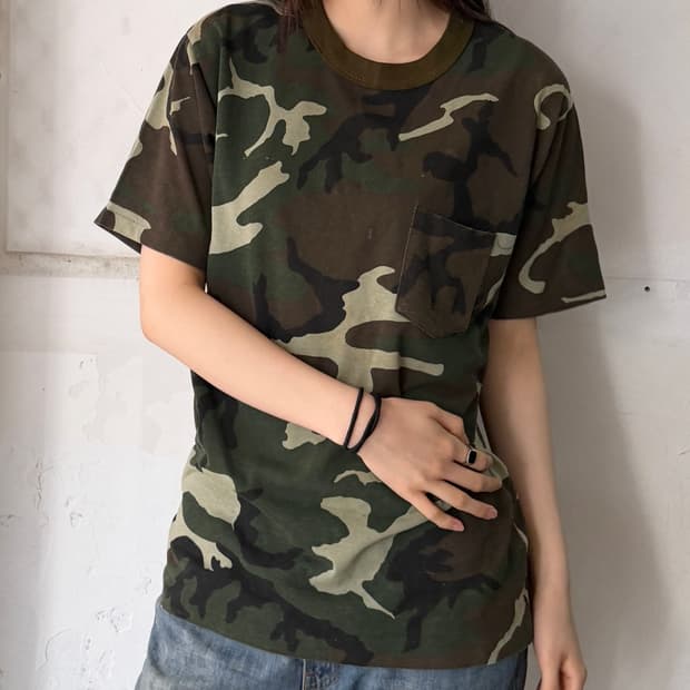 카모 플라쥬 반팔
