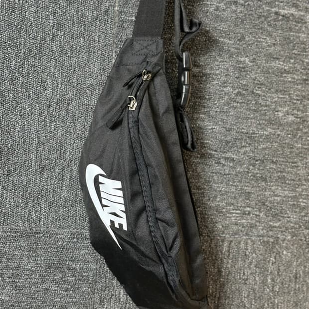 나이키 블랙 힙색