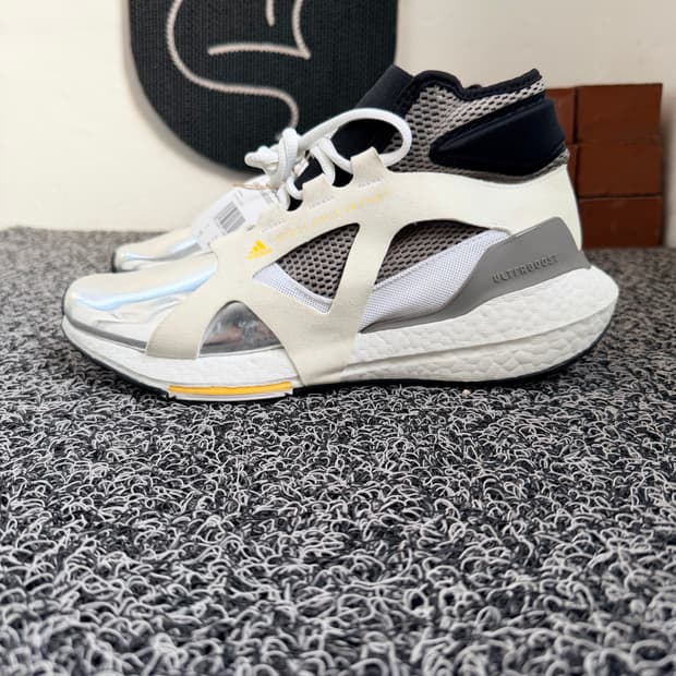 스텔라 맥카트니 x 아디다스 울트라부스트 21
