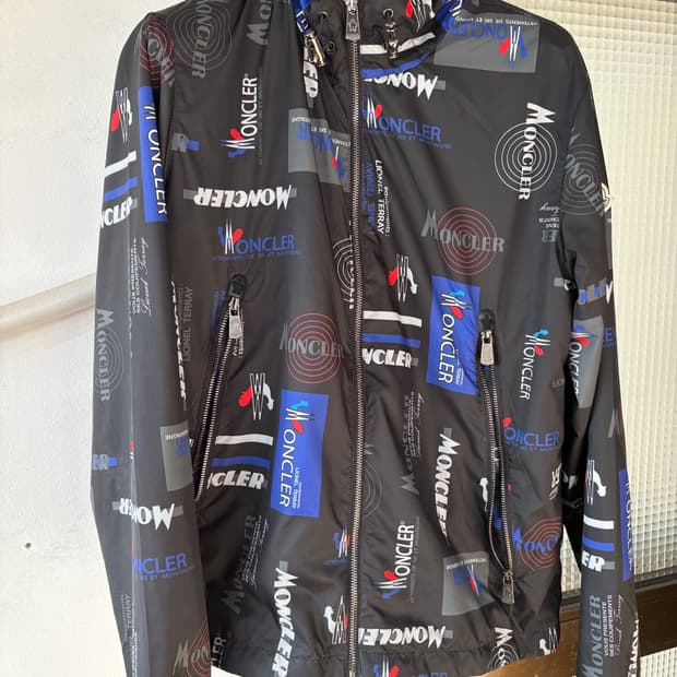 몽클레어 바람막이