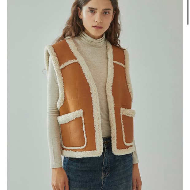 핀블랙 업사이클링 패치워크 리얼 무스탕 베스트