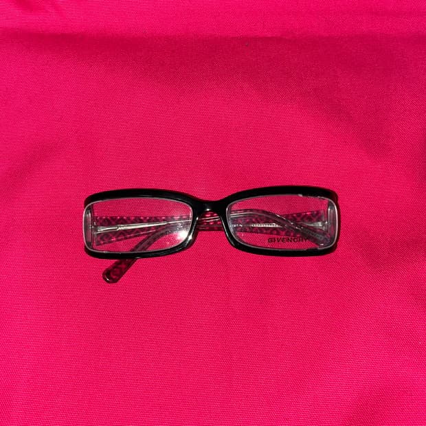 지방시 뿔테안경