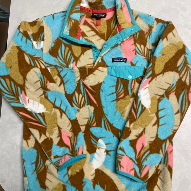 파타고니아 신칠라 깃털 패턴 여성 S 헤비웨이트