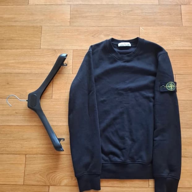 스톤아일랜드맨투맨