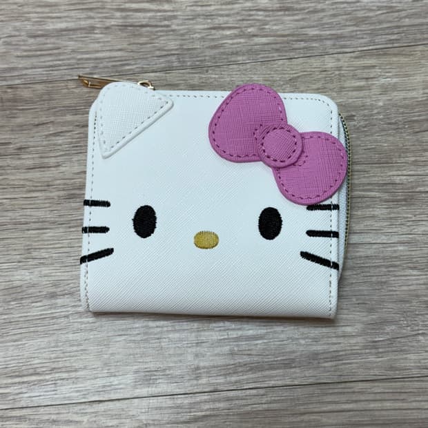새제품_ 헬로키티 반지갑 Hello kitty