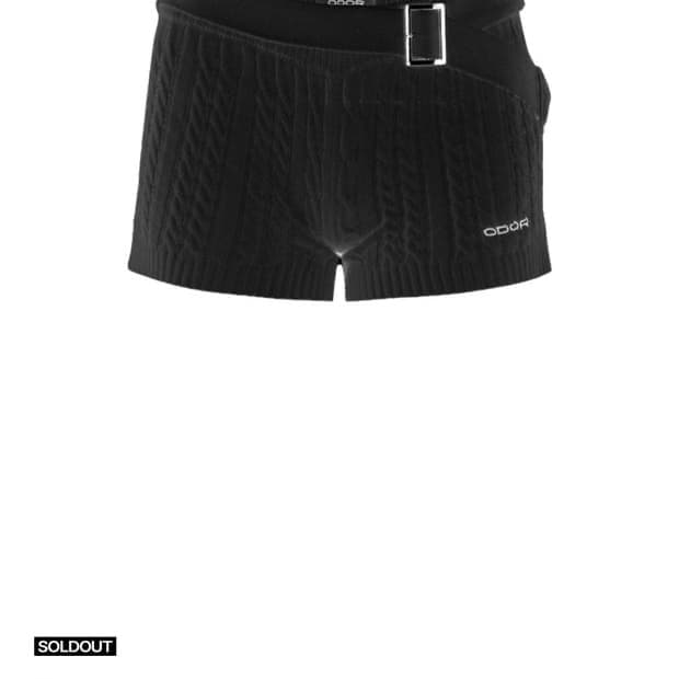 오도어 니트쇼츠