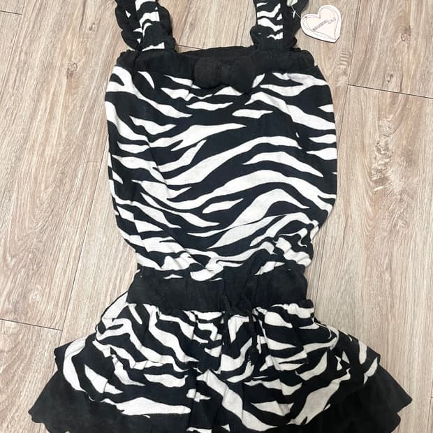 갸루 지브라 점프슈트 홈웨어