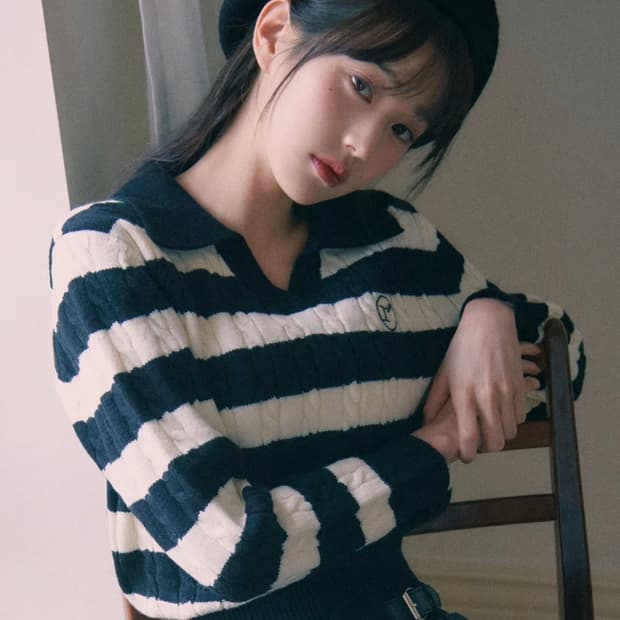 [장원영 니트] 로라로라 칼라 스트라이프 보더 니트 화이트블랙