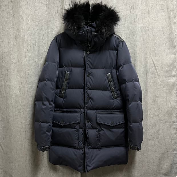 [L남성] 시스템옴므 구스다운 양가죽 배색 라쿤퍼 패딩