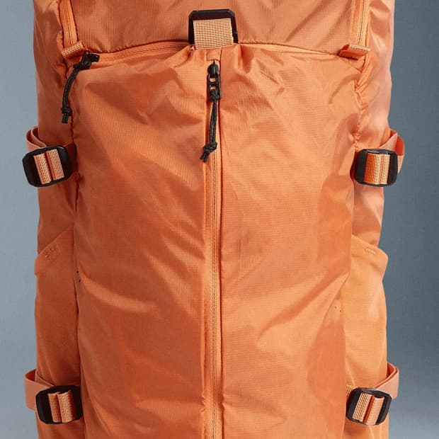 온러닝 스피드팩 백팩 18L 